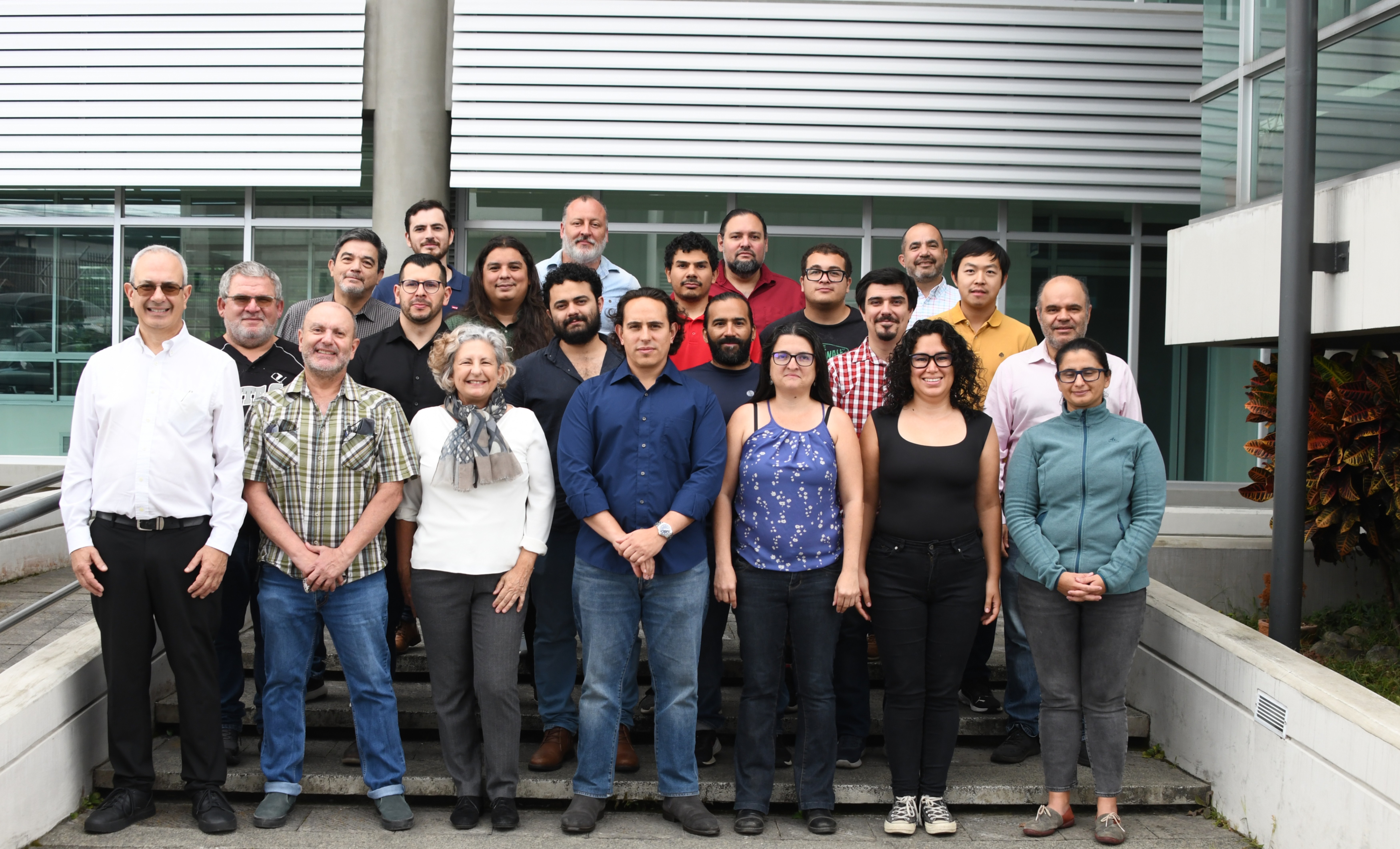  <span style="color: #00c0f3;">Conozca a nuestros</span> investigadores